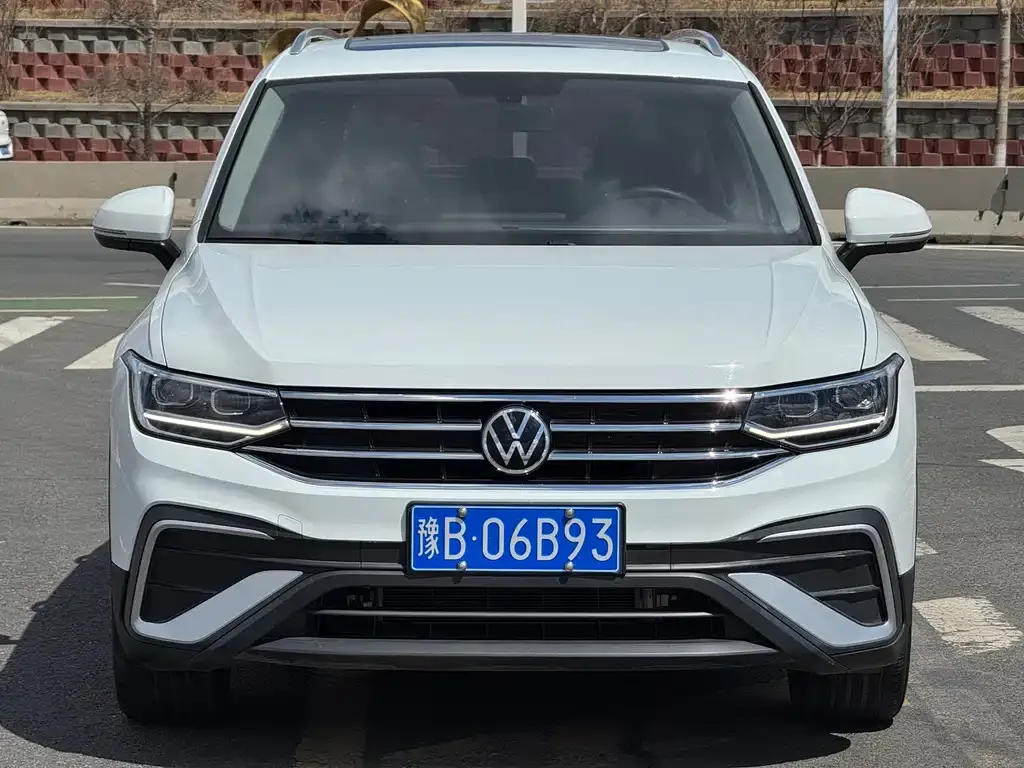 Volkswagen Tiguan L 2022 из CN, фото 3