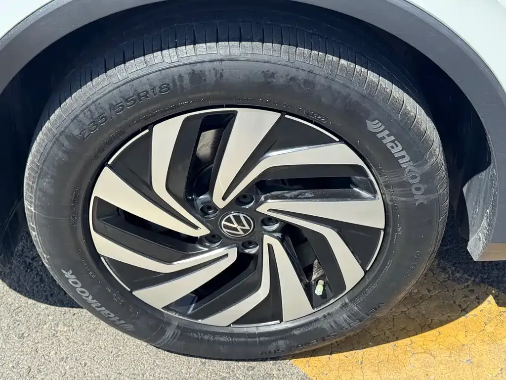 Volkswagen Tiguan L 2022 из CN, фото 4