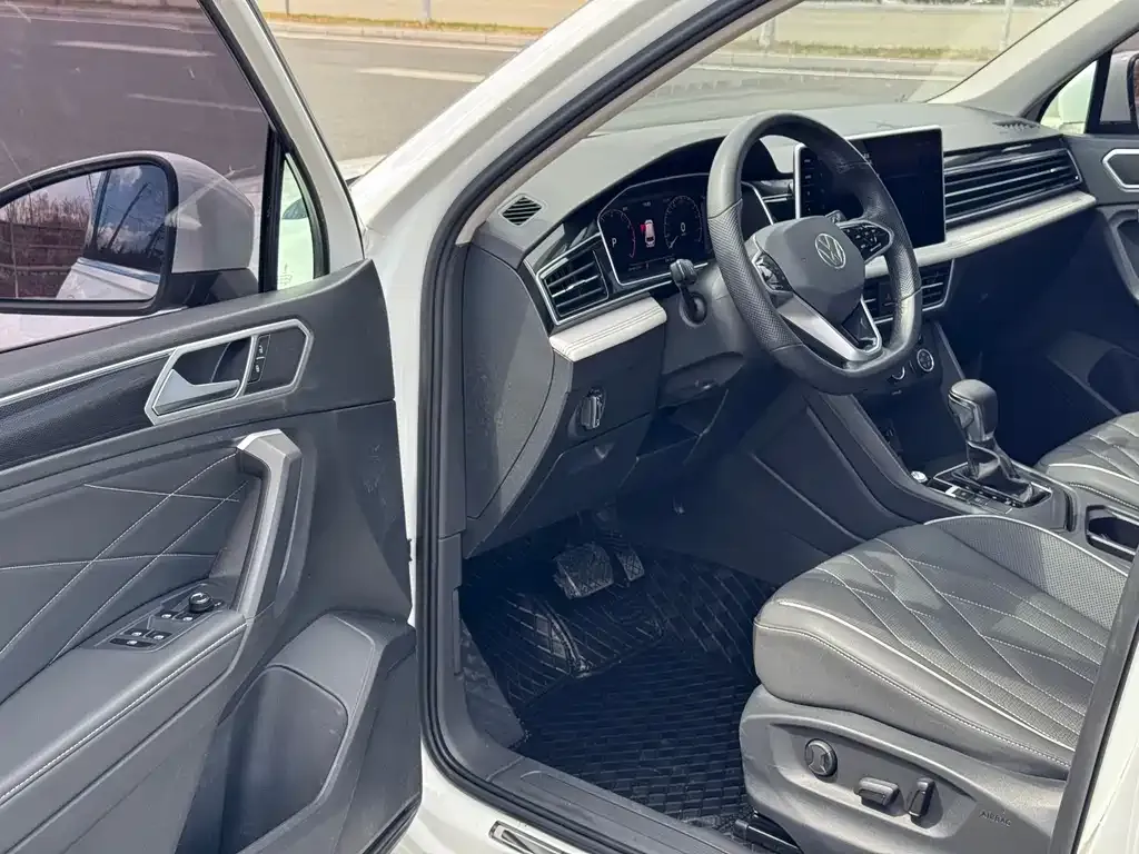 Volkswagen Tiguan L 2022 из CN, фото 5
