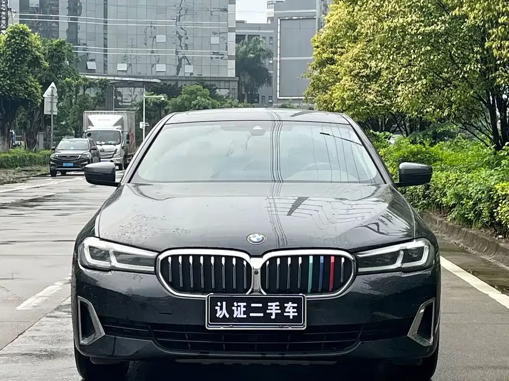 BMW 5 Series — фото 10