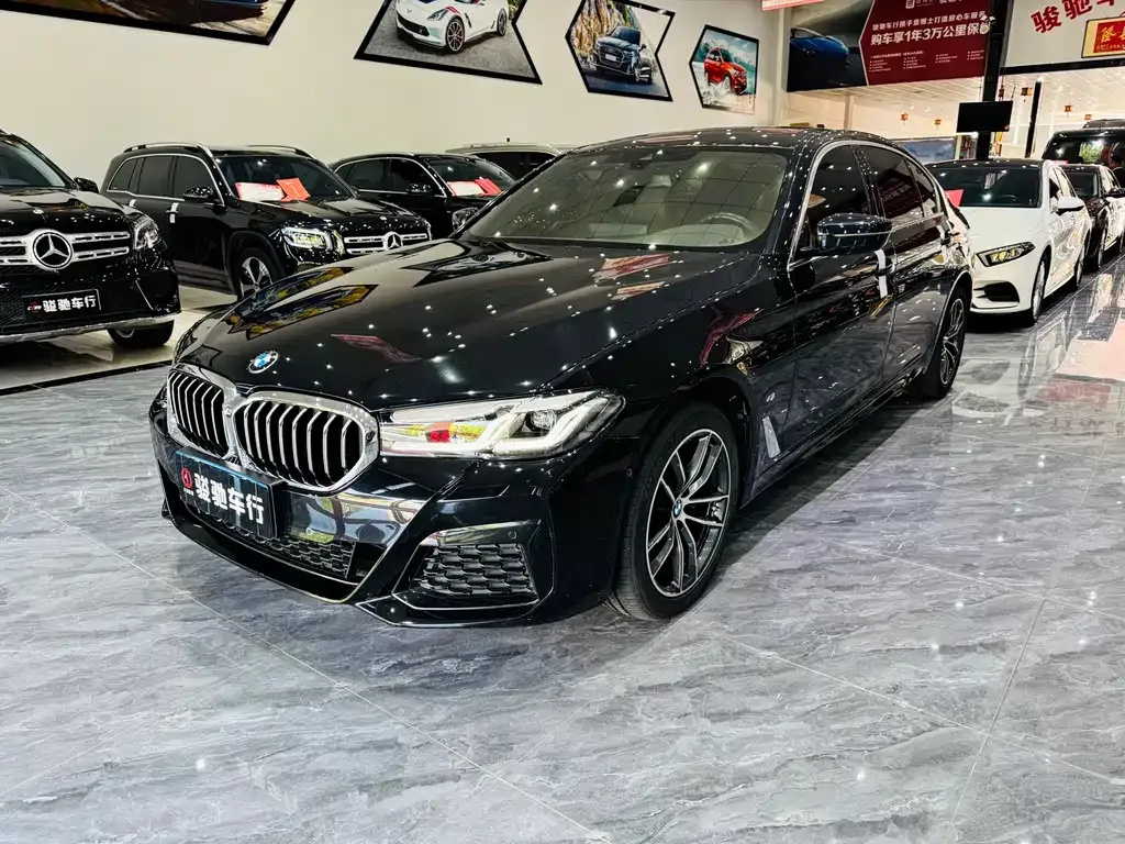 BMW 5 Series — фото 1