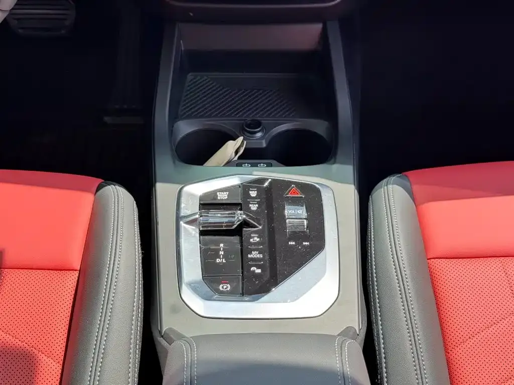BMW 2 Series 2025 из CN, фото 3