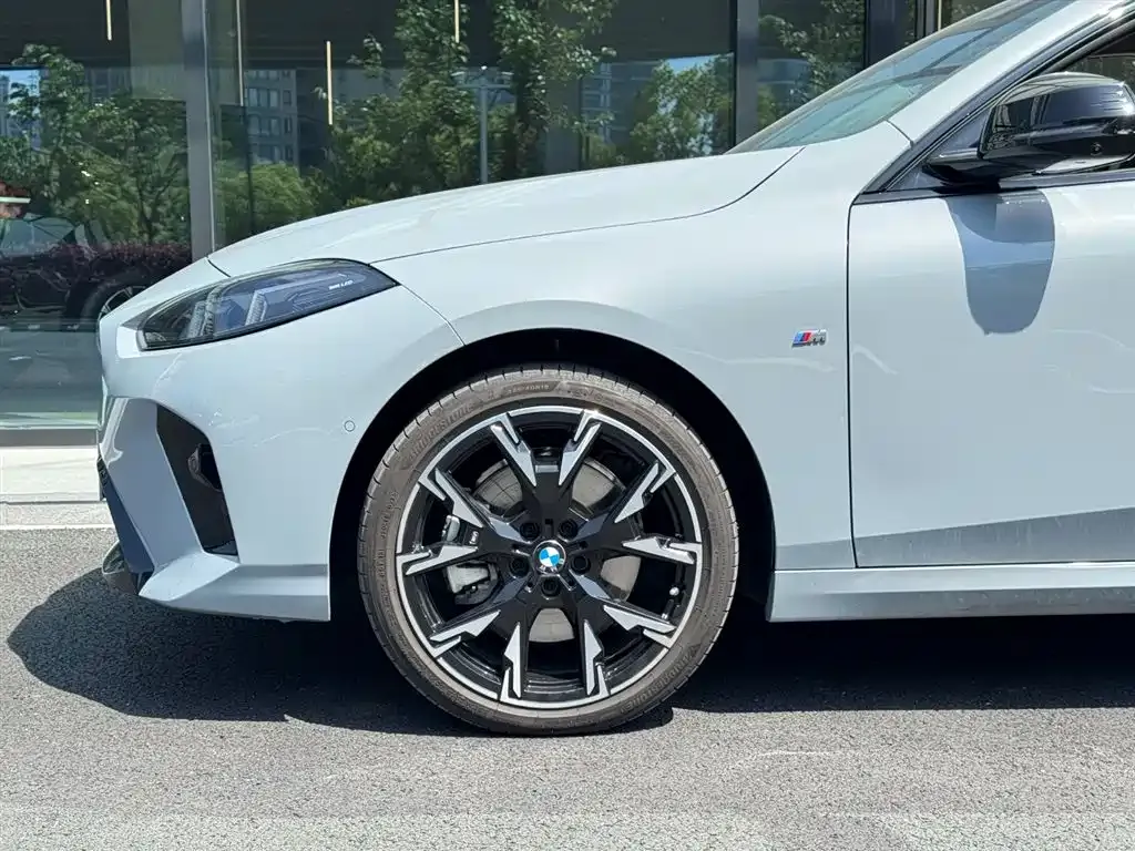 BMW 2 Series 2025 из CN, фото 6