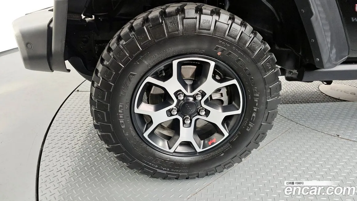 Jeep Wrangler 2022 из KR, фото 10