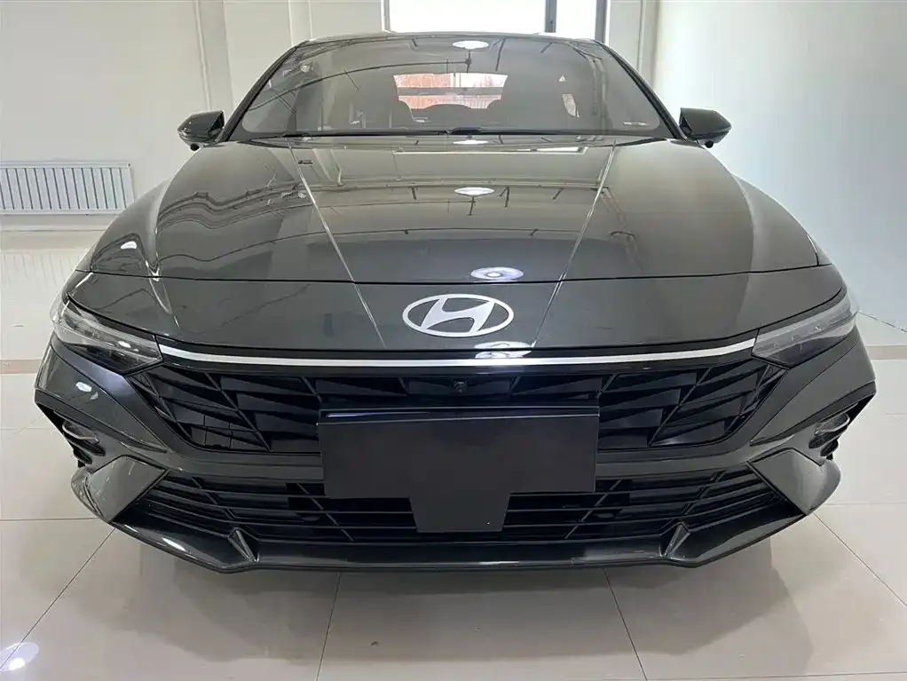 Hyundai Elantra — фото 9