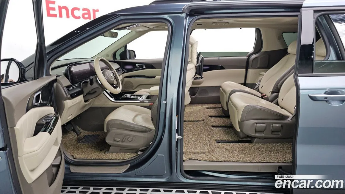 Kia Carnival — фото 6
