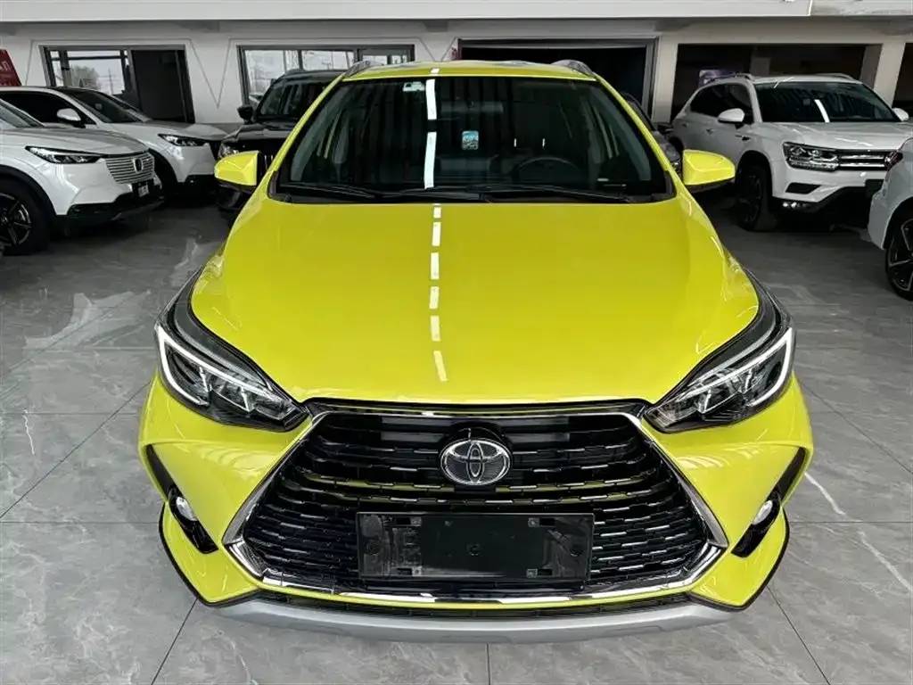 Toyota Yaris L — фото 7