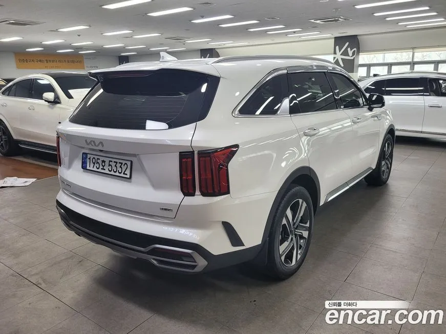 Kia Sorento — фото 5