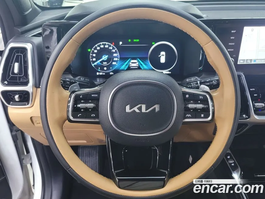 Kia Sorento — фото 9