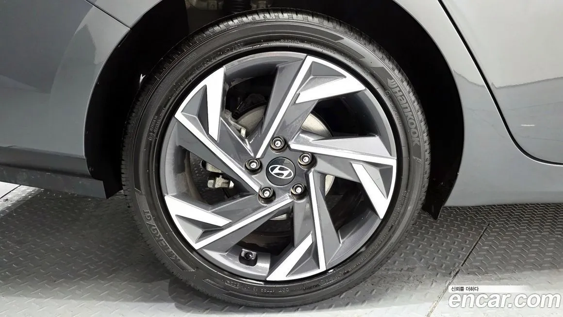 Hyundai AVANTE — фото 10