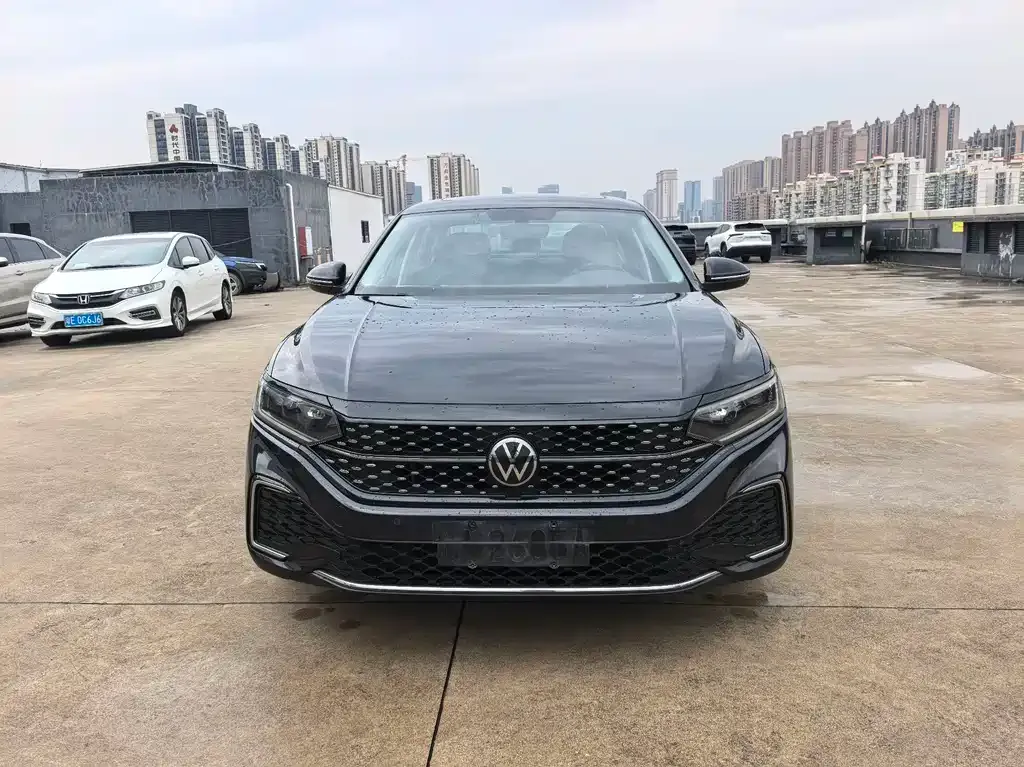 Volkswagen Passat — фото 10
