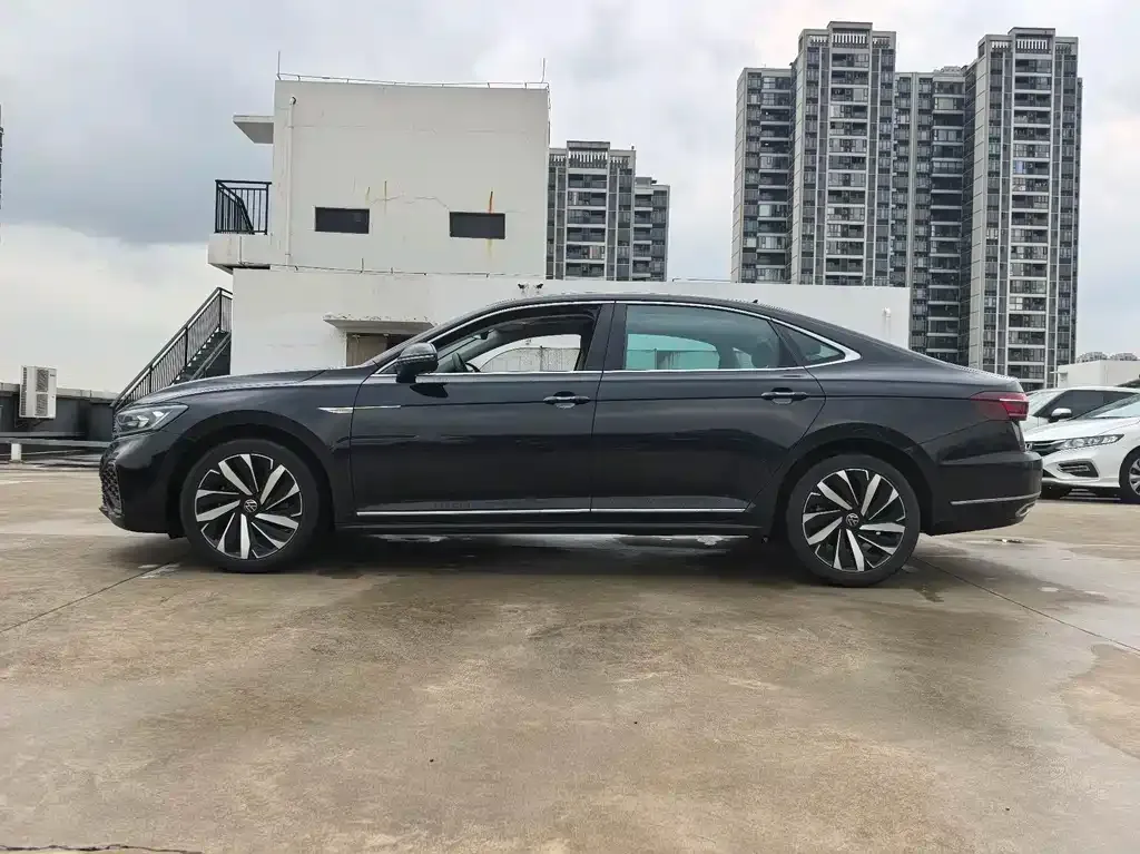 Volkswagen Passat — фото 4