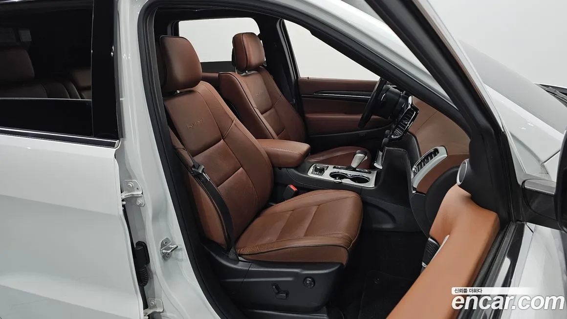 Jeep Cherokee — фото 7