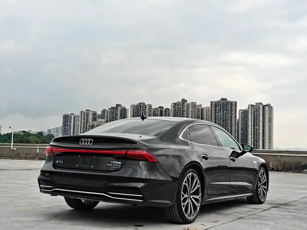 Audi A7L — фото 3