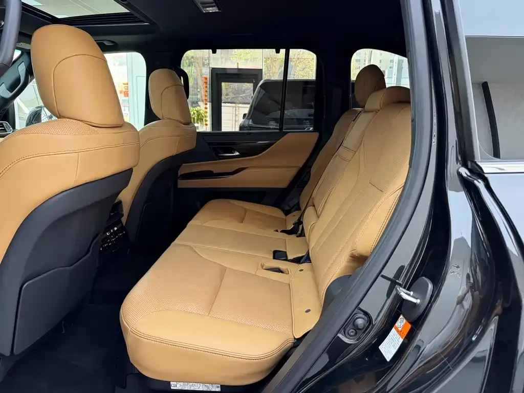 Lexus LX — фото 6