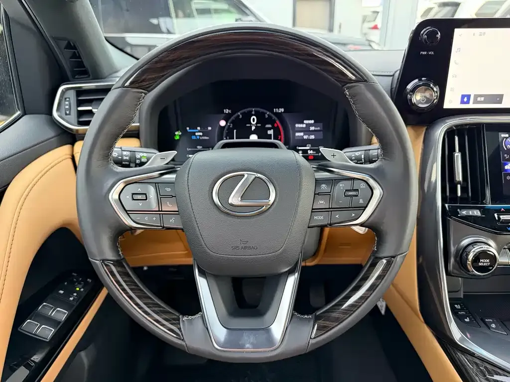 Lexus LX — фото 4