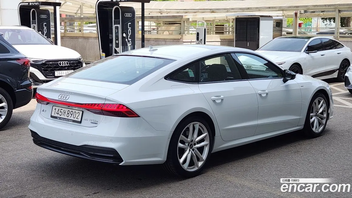 Audi A7 — фото 10