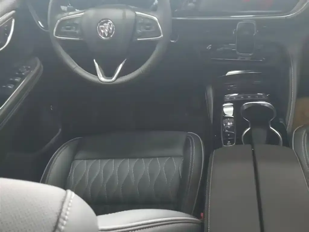 Buick Envision Plus — фото 5