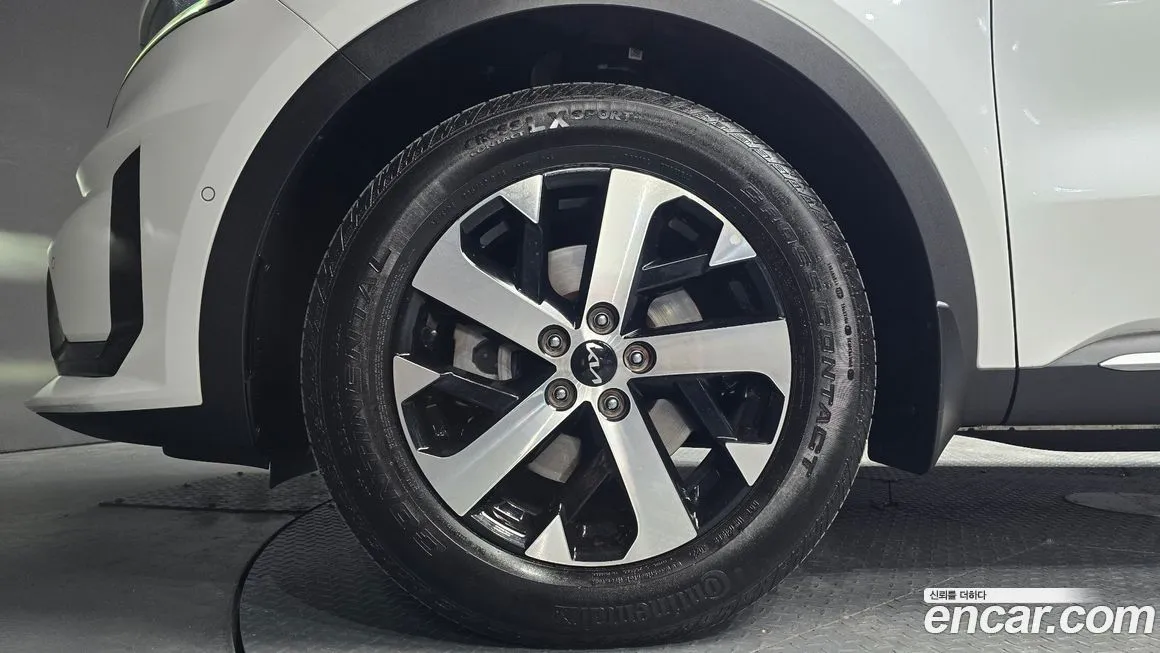 Kia Sorento — фото 5
