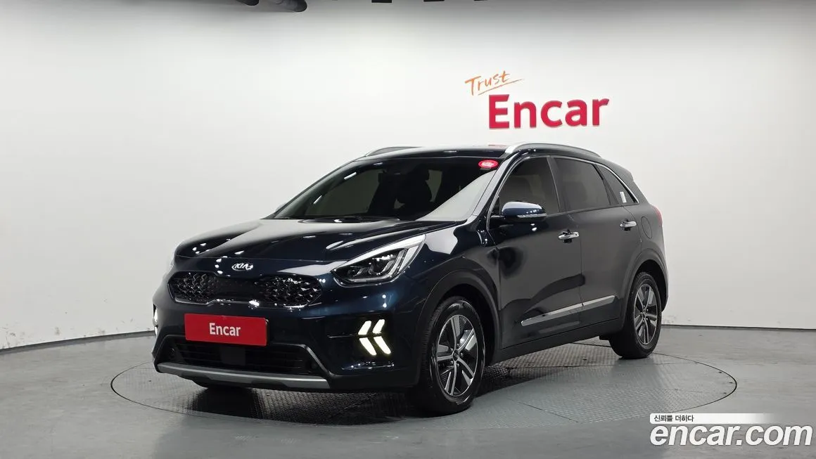 Kia Niro — фото 1