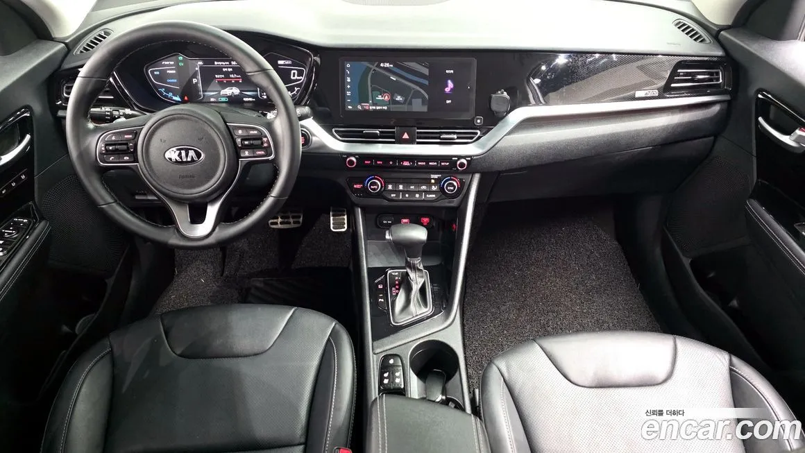 Kia Niro — фото 10