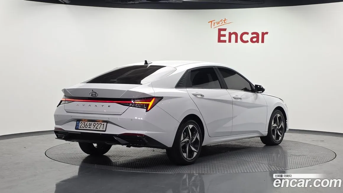 Hyundai AVANTE — фото 3