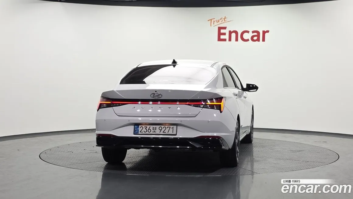 Hyundai AVANTE — фото 2