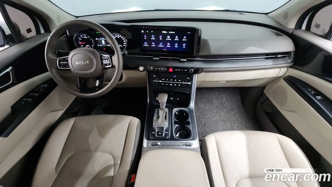 Kia Carnival — фото 10