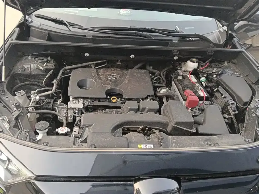 Toyota RAV4 — фото 10