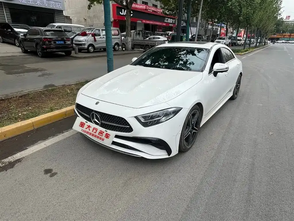 Mercedes-Benz CLS — фото 1