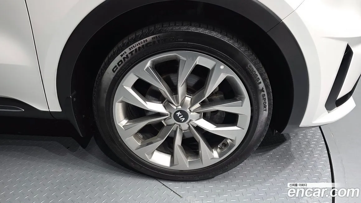 Kia Sorento — фото 7