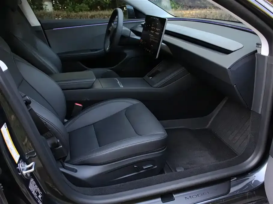Tesla Model 3 — фото 2