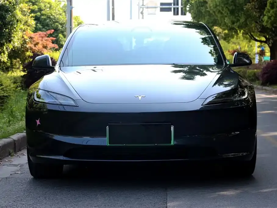 Tesla Model 3 — фото 5