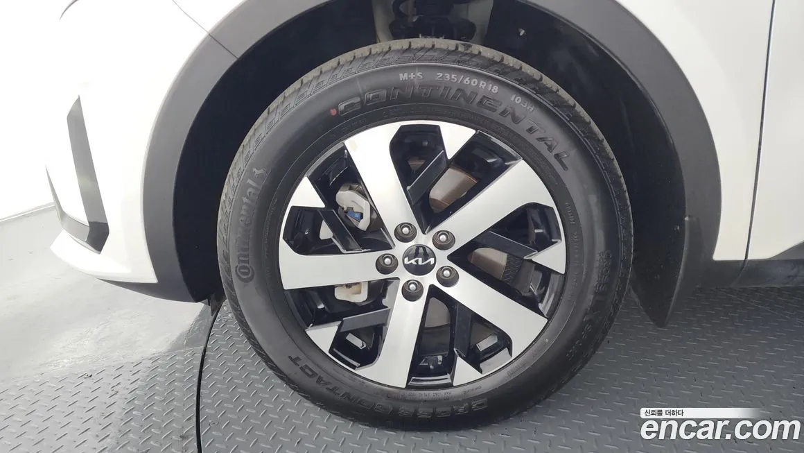 Kia Sorento — фото 7
