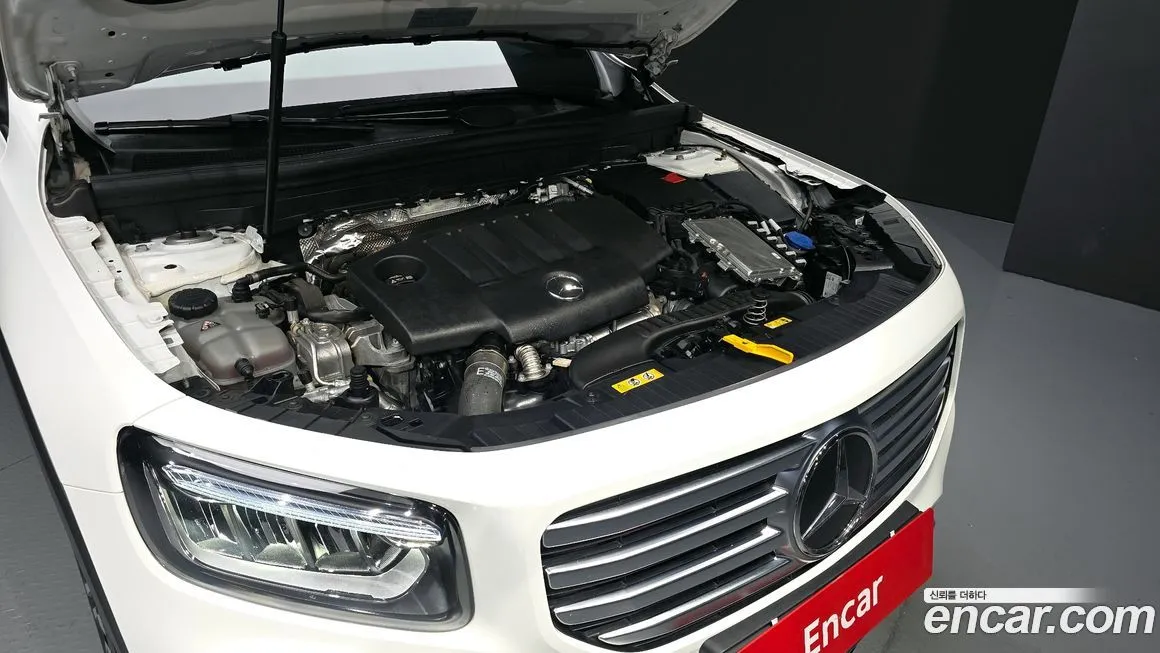 Mercedes-Benz GLB-Class — фото 10