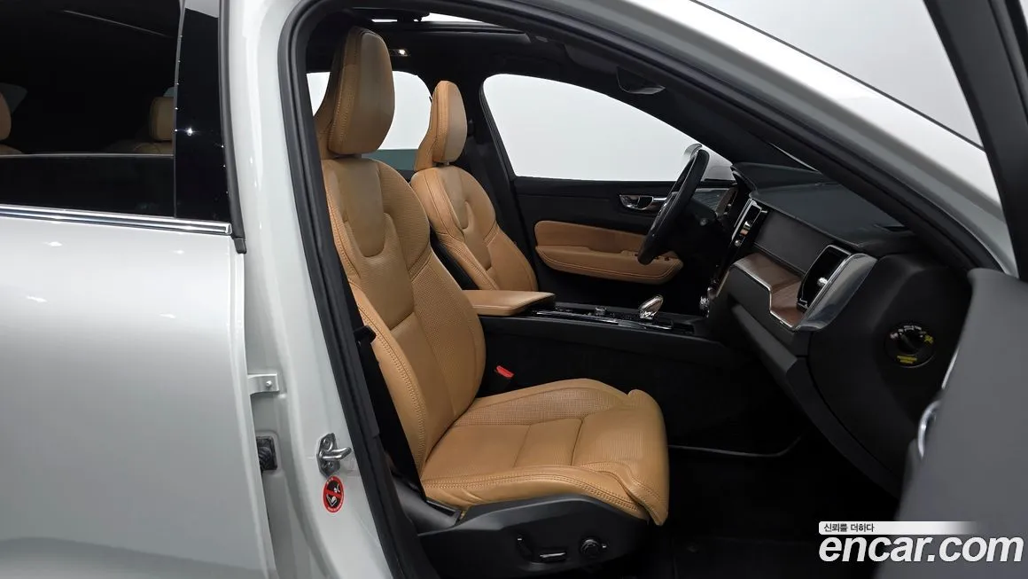 Volvo XC60 2021 из KR, фото 5