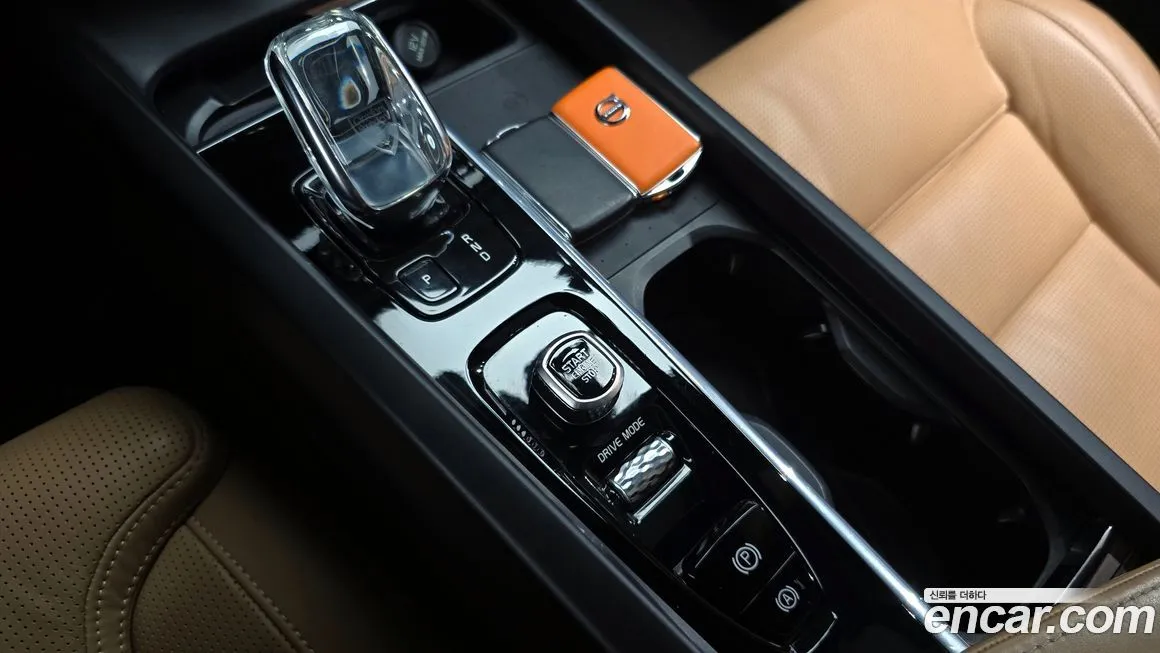 Volvo XC60 2021 из KR, фото 4