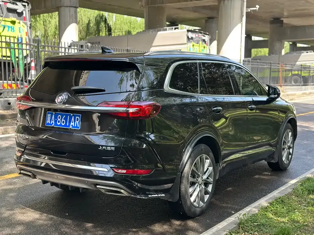 Buick Enclave 2023 из CN, фото 8