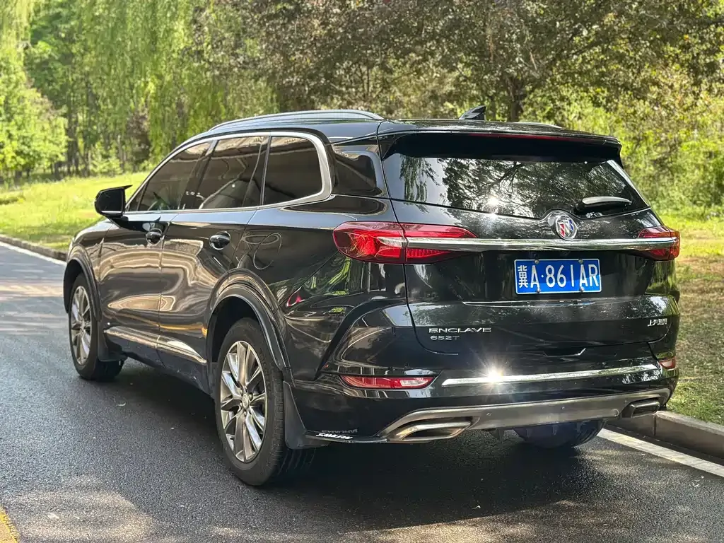 Buick Enclave 2023 из CN, фото 9