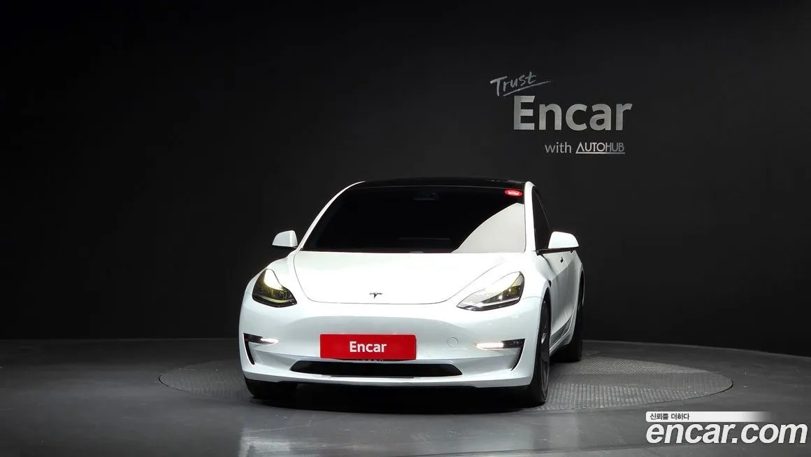 Tesla Model 3 — фото 3