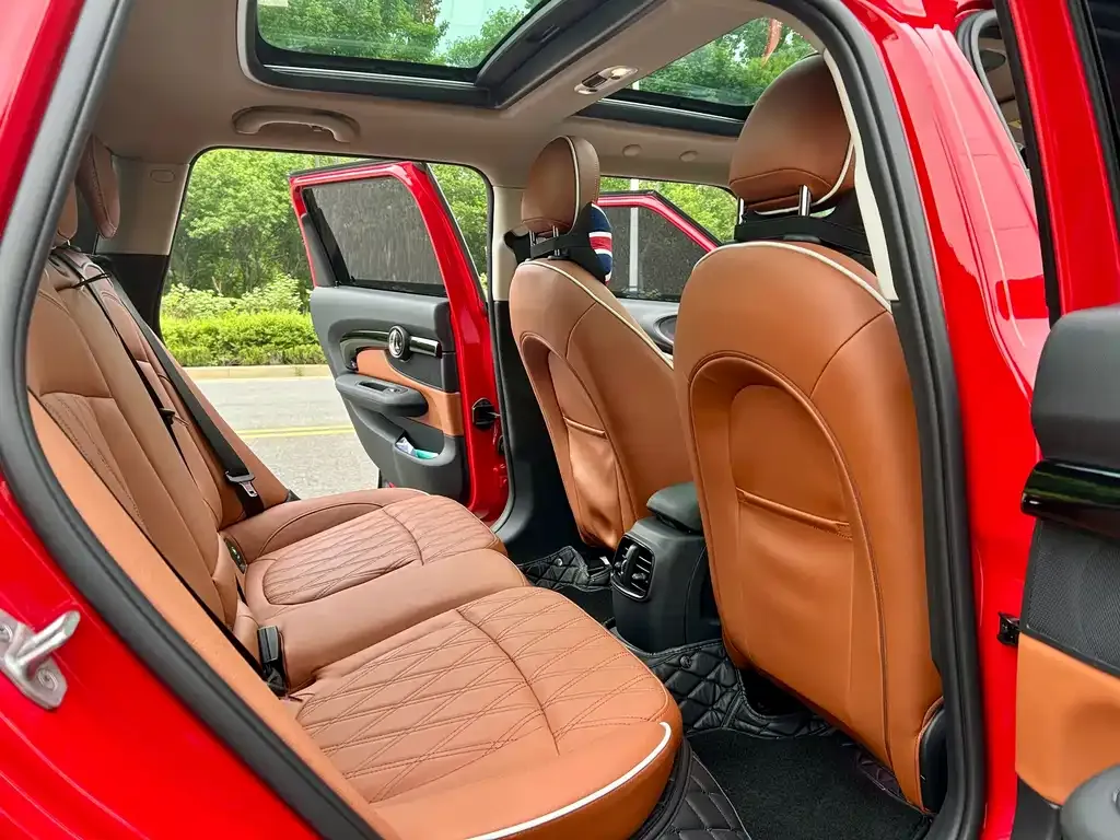 MINI Clubman — фото 2