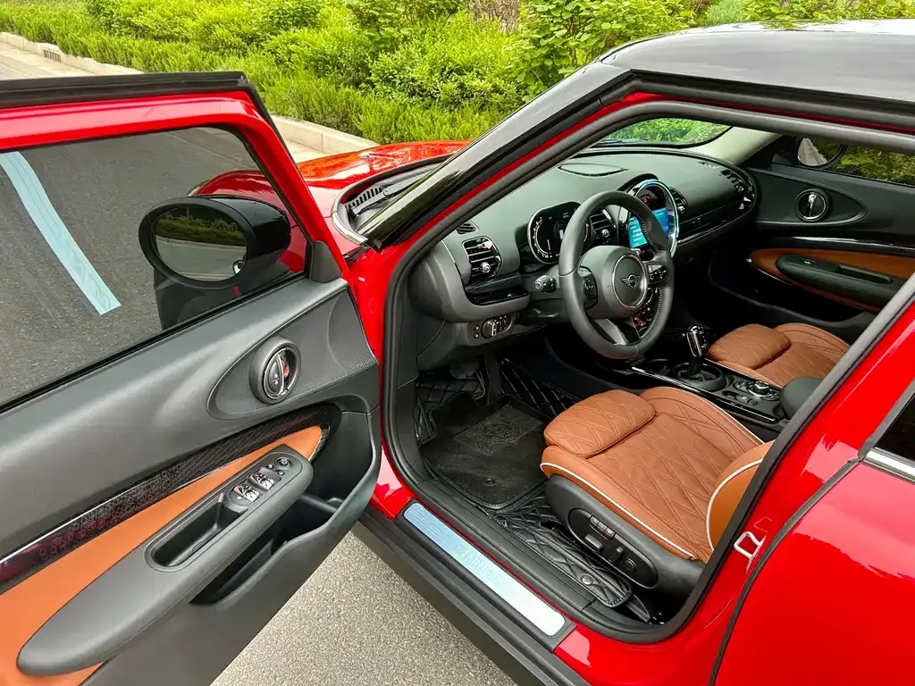 MINI Clubman — фото 9
