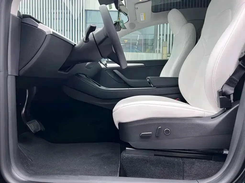 Tesla Model Y 2022 из CN, фото 9