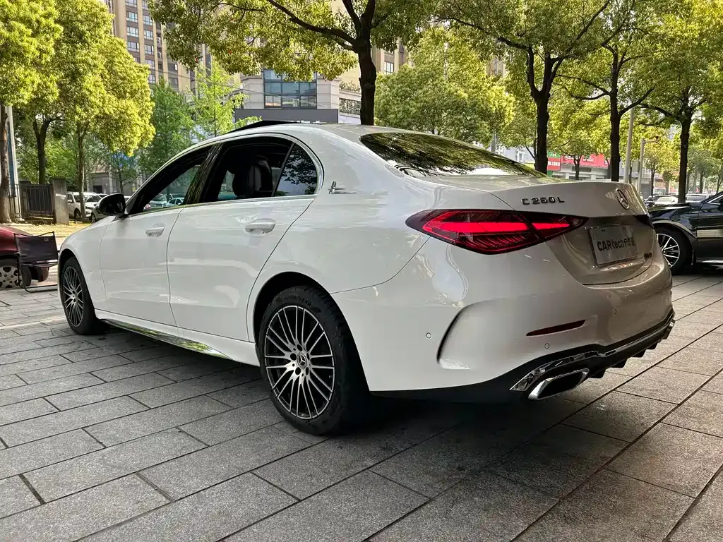 Mercedes-Benz C-Class — фото 10