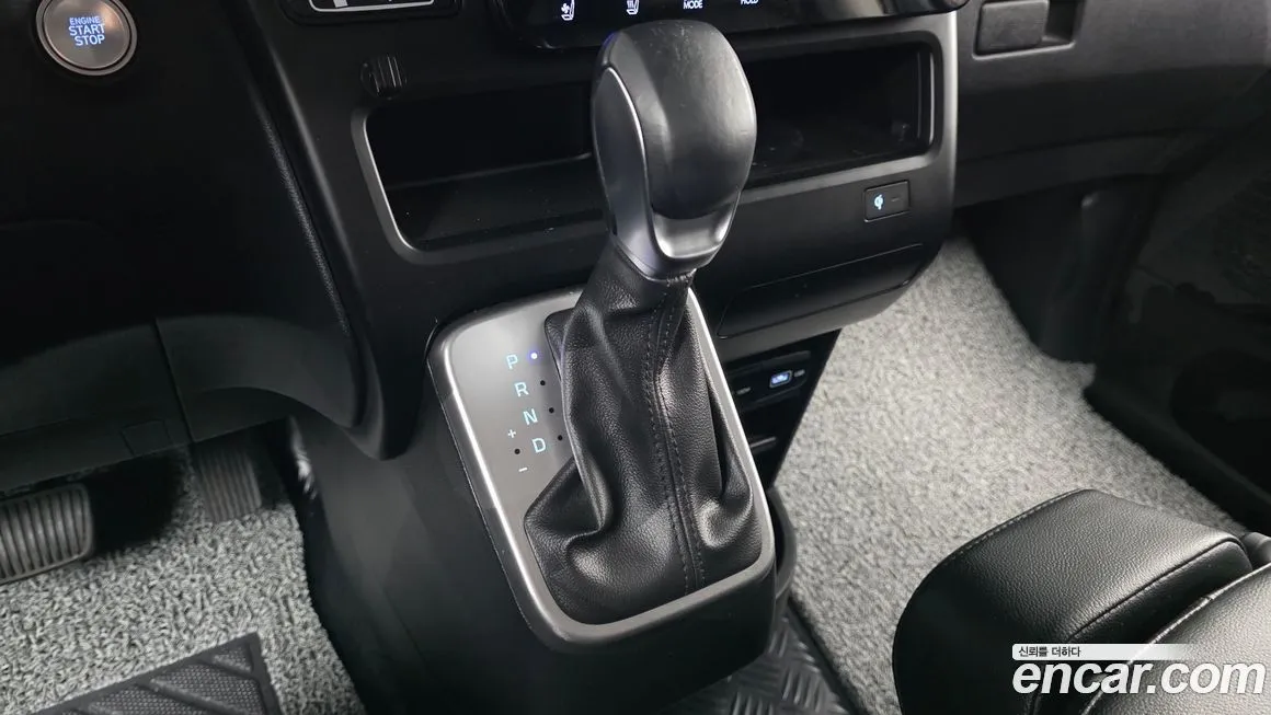 Hyundai Staria — фото 3