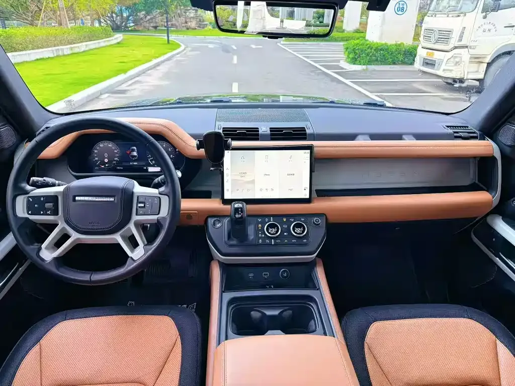 Land Rover Defender — фото 6