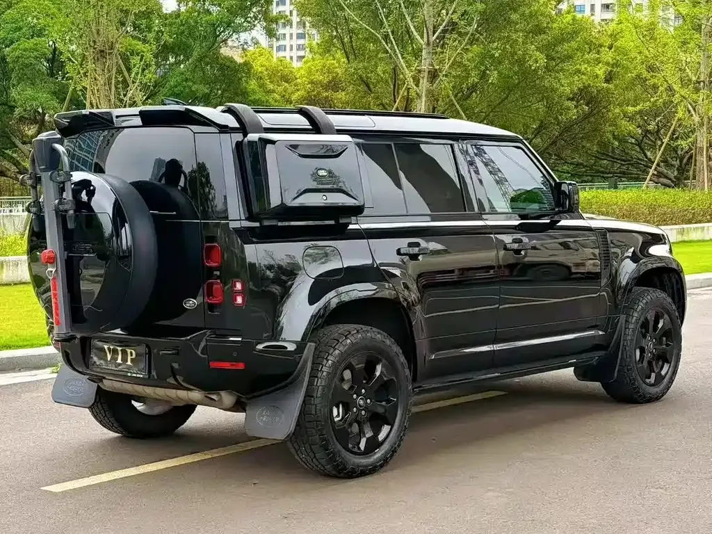 Land Rover Defender — фото 10