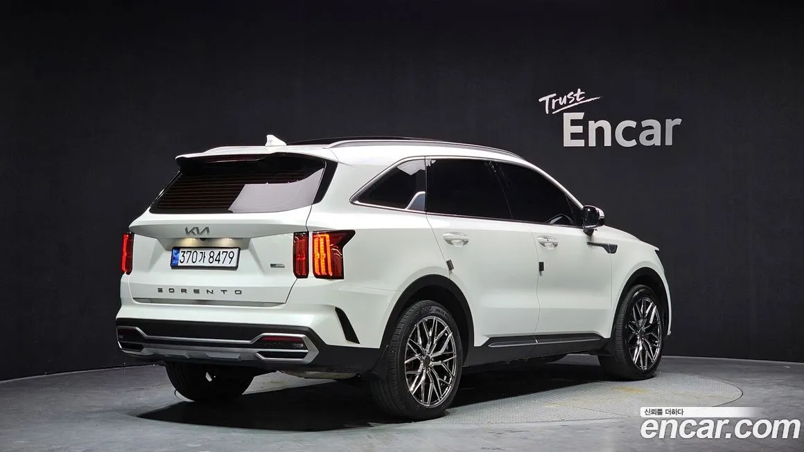 Kia Sorento — фото 6