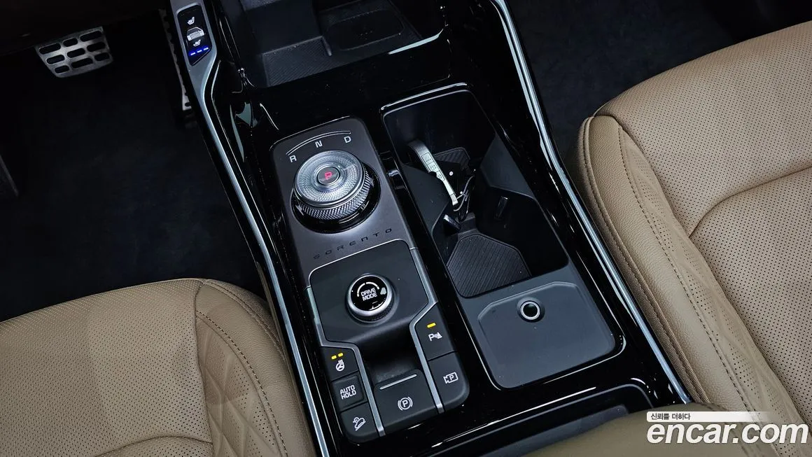 Kia Sorento — фото 8