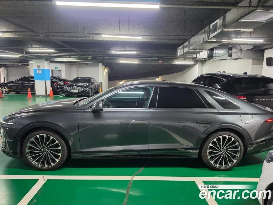 Hyundai Grandeur — фото 1